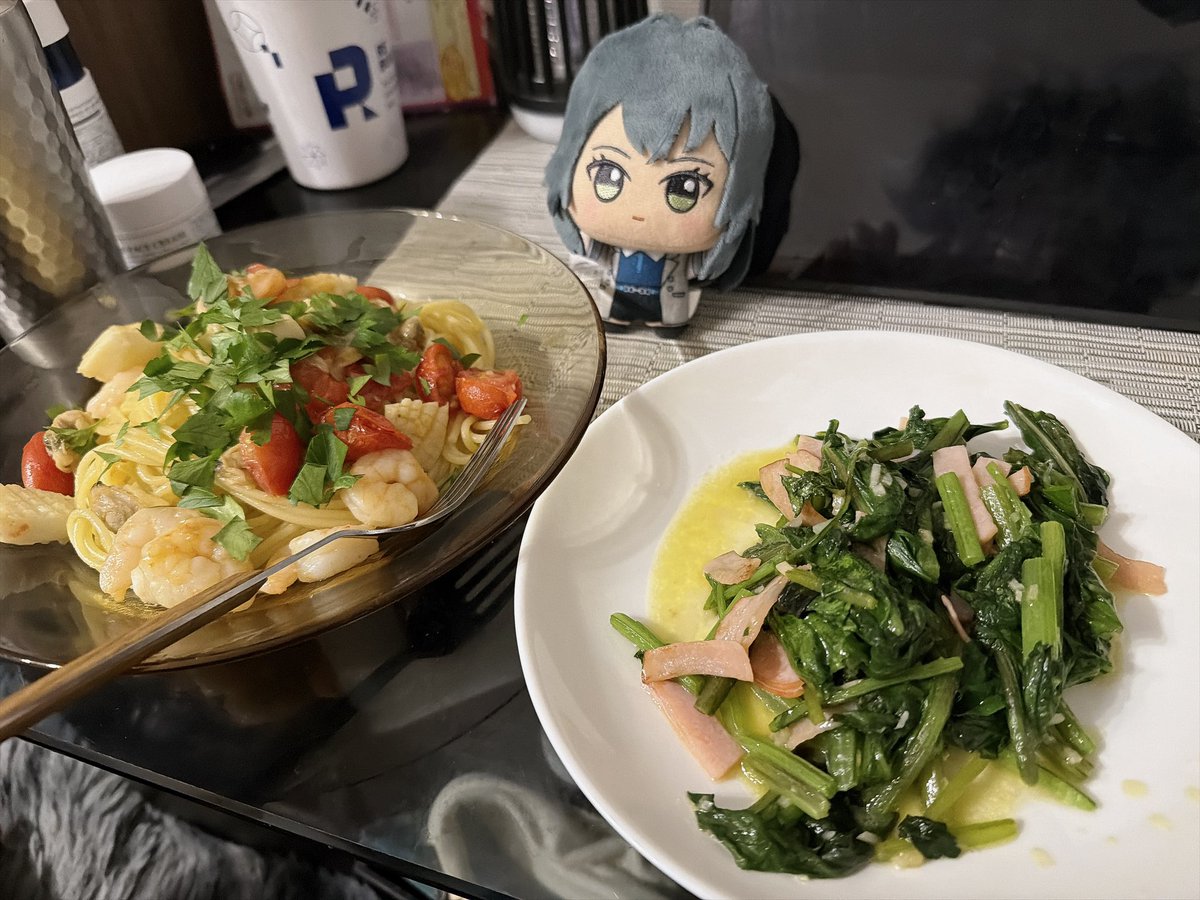 hi8kun192's tweet photo. 今日はほうれん草のソテーとペスカトーレだよ。 https://t.co/hkARJzWOIL