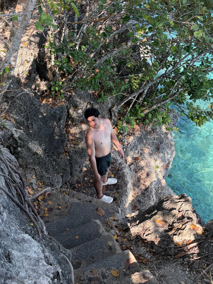 l4nceu's tweet photo. imy siquijor! https://t.co/yRFpEKIAc2