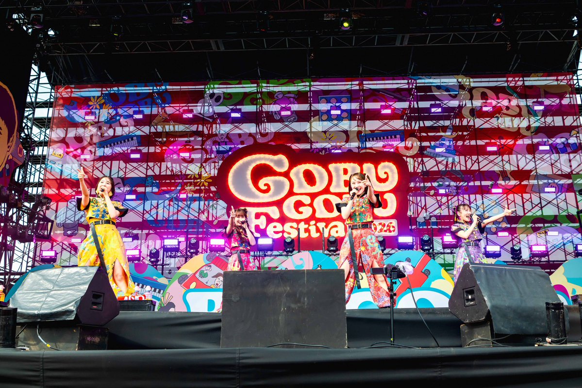 gobugobuRADIO's tweet photo. ／
 #ごぶごぶフェス 2026
 たっぷり聞かせますラジオ
＼

DAY❶

4組目は #ももいろクローバーZ✨

🎤OA曲
♪ココ☆ナツ
♪行くぜっ！怪盗少女
トークBGM：♪走れ！

コールアンドレスポンスの声の大きさに、軍団もビックリ！！！

#ごぶごぶラジオ
#MBSラジオ https://t.co/xrLlWa06rG