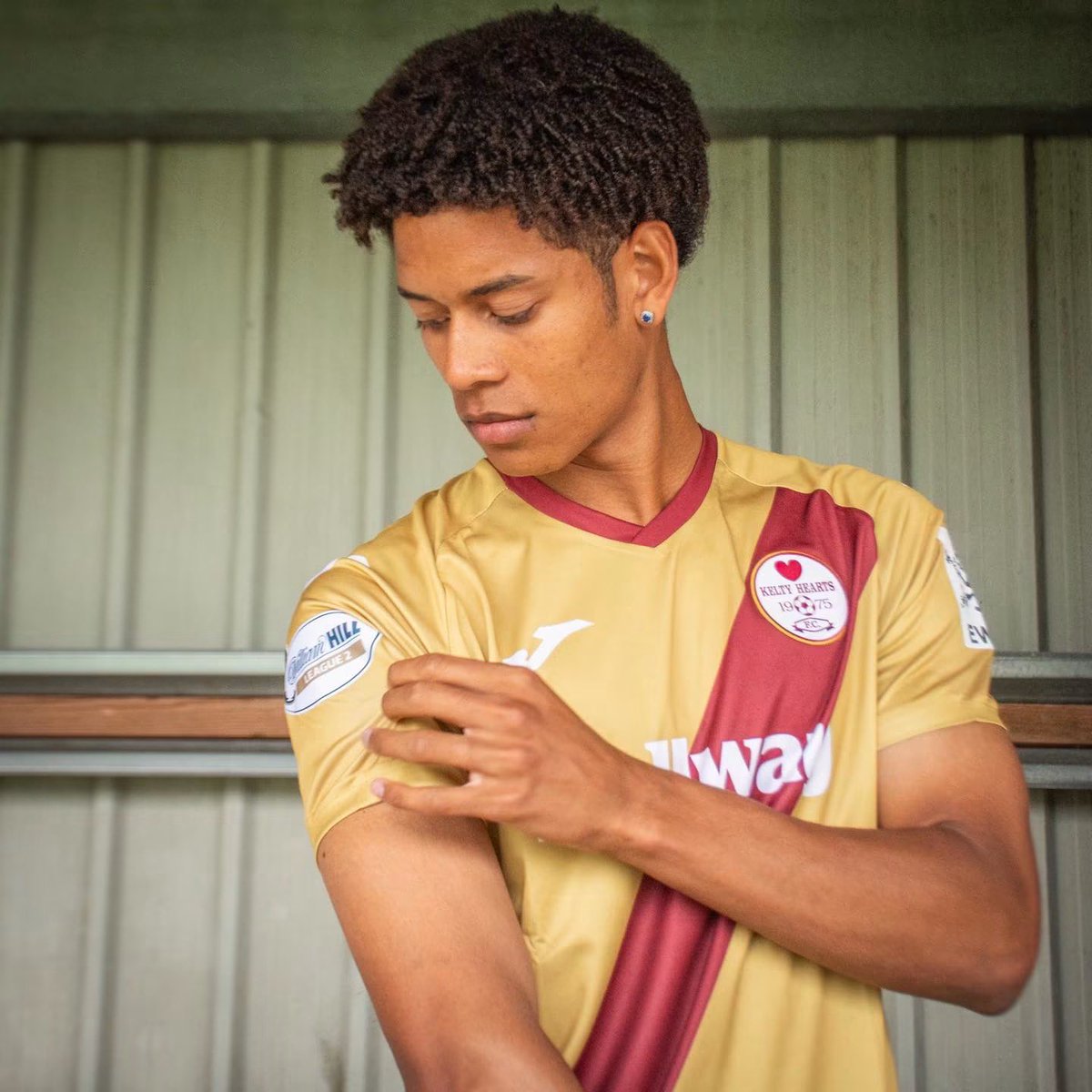 KeltyHeartsFC's tweet photo. A reminder that the club shop will be open before this evening’s KDM Fixture against Motherwell B from 6:30pm to get your hands on the new Home and Away strips!🇱🇻🛒

#ClubShop | #KeltyHearts https://t.co/46KQ0RakhH