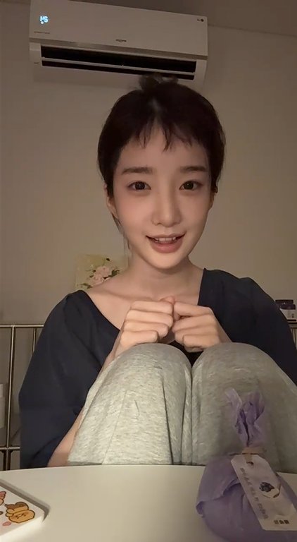 s14lvr's tweet photo. i wanna know what really happened https://t.co/A04iTcoQfv