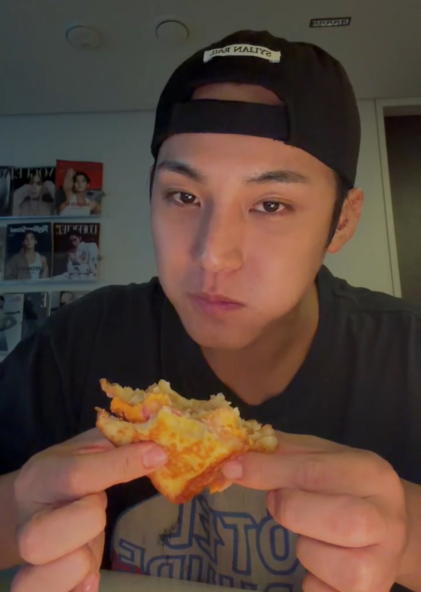 wonubliss's tweet photo. eat well, mingyu! 🩶 https://t.co/s1dfUXrqzL
