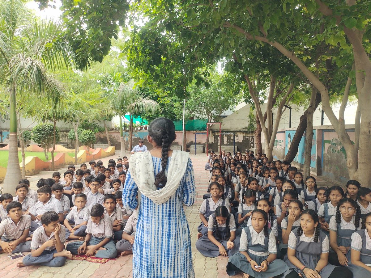 iplab_botad's tweet photo. 🔬✨ An insightful IP Awareness Session was conducted at Shree Pramukhswami Vidhyalay School No. 02, inspiring students to understand Intellectual Property, innovation and creativity.
@dstGujarat @GUJCOST @arjunmodhwadia @picgujcost https://t.co/3fPZer2hme