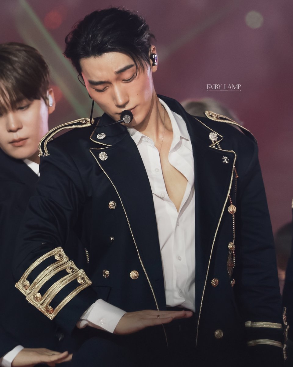 fairy_lamp710's tweet photo. 260809 2026 썸머가요대전 

#ATEEZ #SAN #CHOISAN 
#エイティーズ #에이티즈 #최산
🫳🫳 https://t.co/RiwxyFAReC
