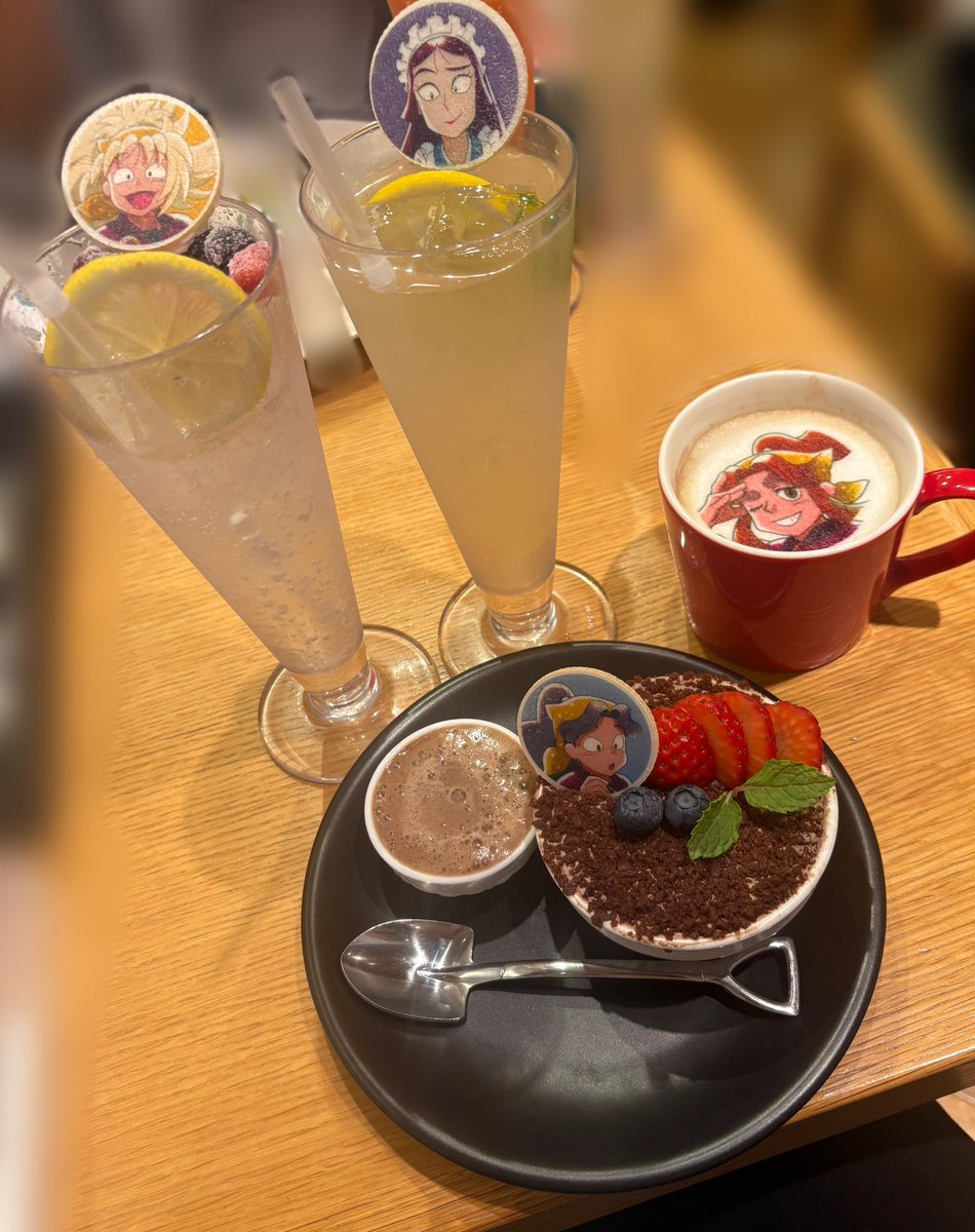 YzFoot's tweet photo. 例によって写真のセンスも、モザイクのセンスも皆無なのですが、スイパラ楽しかったです
喜八郎のアイスは仙蔵のドリンク待ってる間にチョコソースになりました…😂 https://t.co/XOK3gi5yxl