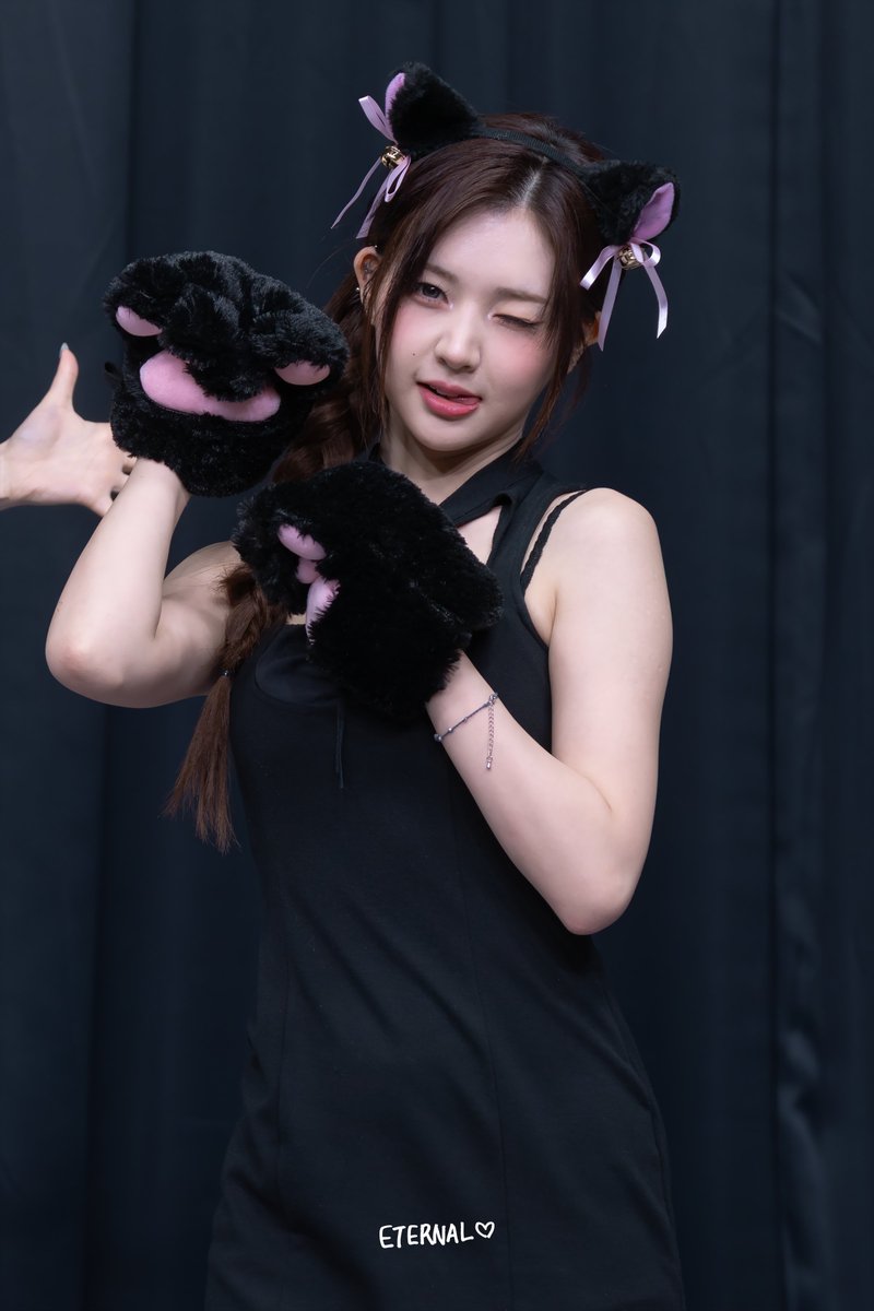 Eternal_0108's tweet photo. 260808 HQ

#tripleS #트리플에스 #Yeonji #곽연지 https://t.co/tquiEmWuyX