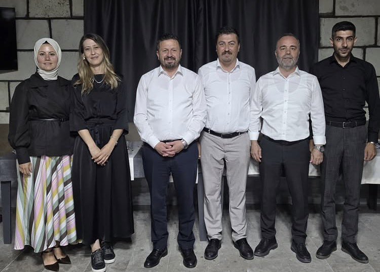 edremit_ak's tweet photo. 📍 SINDIRGI • BİGADİÇ

İl Başkanımız Mehmet Aydemir’in öncülüğünde, 20 ilçe başkanımızın katılımıyla Sındırgı ve Bigadiç’te teşkilatımızla birlikte yoğun ve anlamlı bir program gerçekleştirdik.

AK Gençlik olarak sahadayız, teşkilatımızla omuz omuzayız. https://t.co/opbXZPb06z