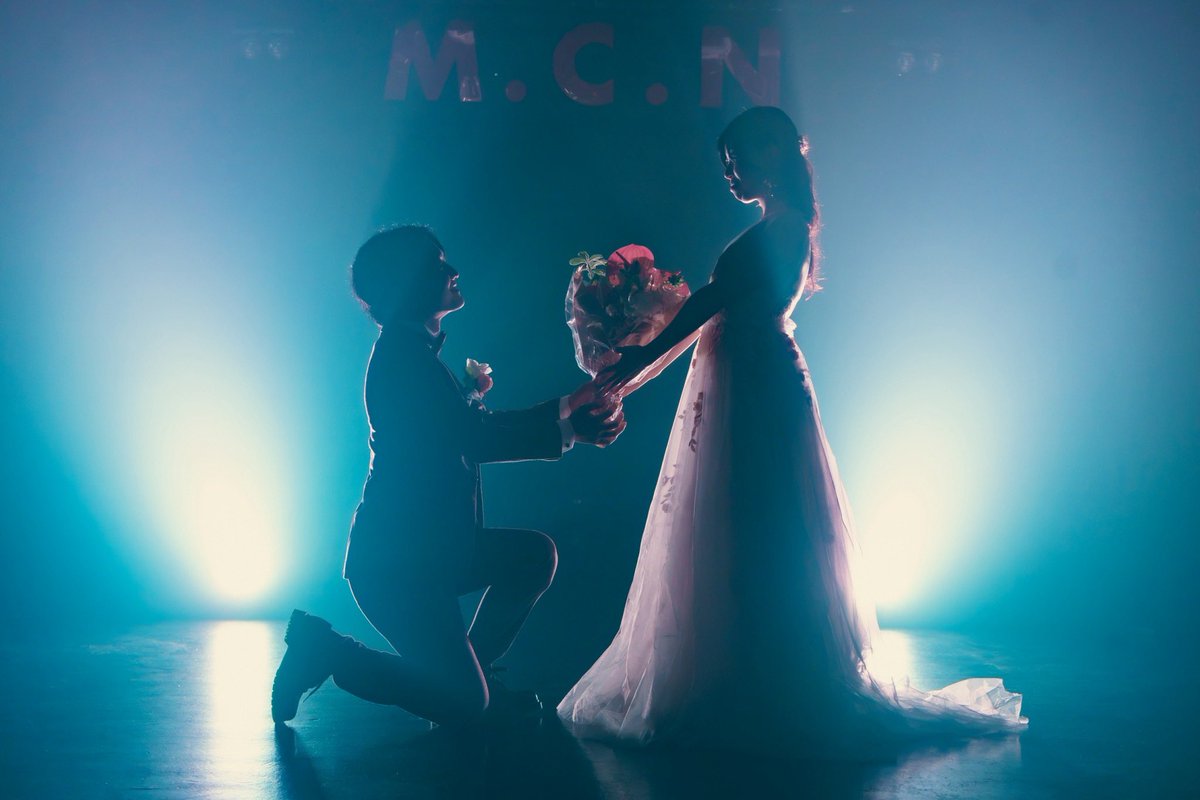 akkiuz_b's tweet photo. R8.8.8 結婚しました💍
出会いのきっかけでもあり、大事なホームでもある仙台MACANA(@SENDAI_MACANA )のステージをお借りして撮影していただきました！ありがとうございます🙏
夫としてもドラマーとしても、歩みを止めず頑張っていきたいと思います。これからもよろしくです❤️‍🔥 https://t.co/hnjmIYflBN