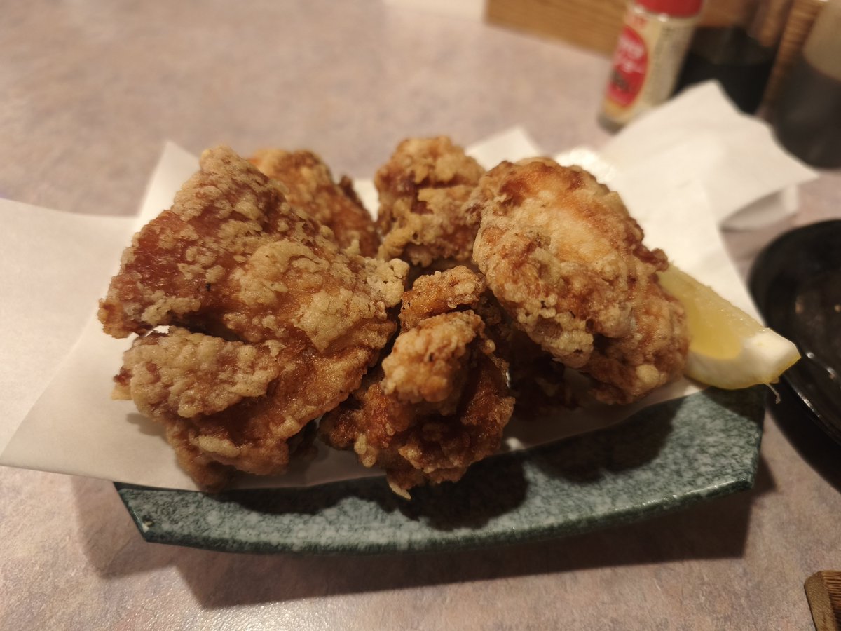 shiyon44's tweet photo. つぶ焼き（つぶ貝の焼き物）とザンギ
唐揚げではない、ザンギ！！ https://t.co/WesdUF5MDu