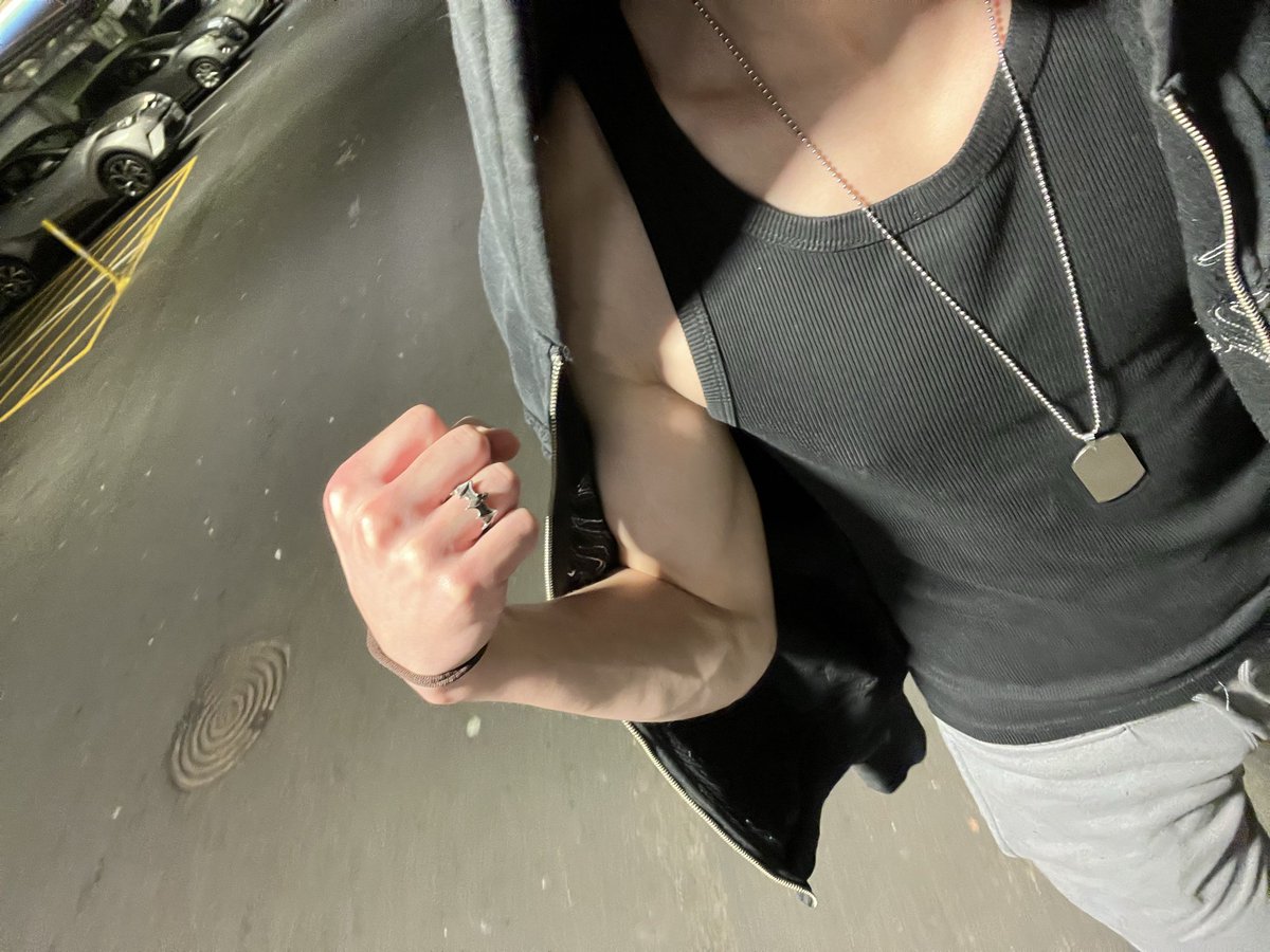 Zuha20007's tweet photo. Got a little pump today :p https://t.co/U9Krs3cTls