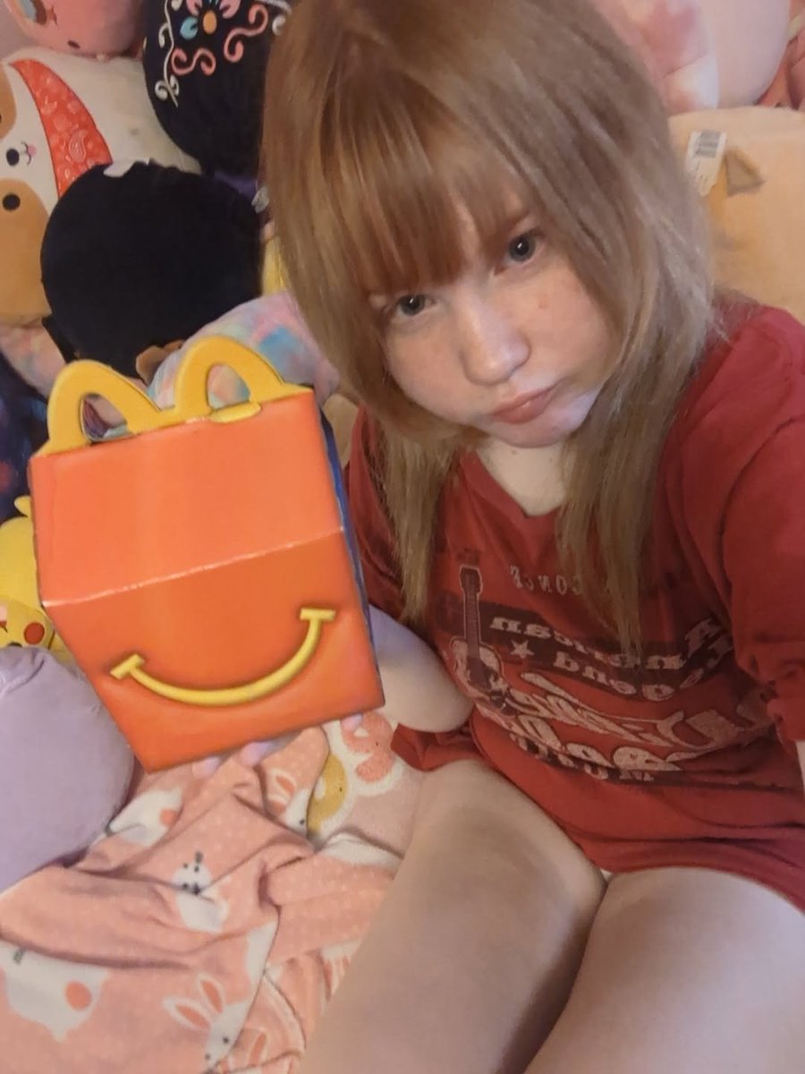 leaping_lizard1's tweet photo. New bts kids meal:) old account got suspended btw.. #trending https://t.co/cNu9AFJmNw
