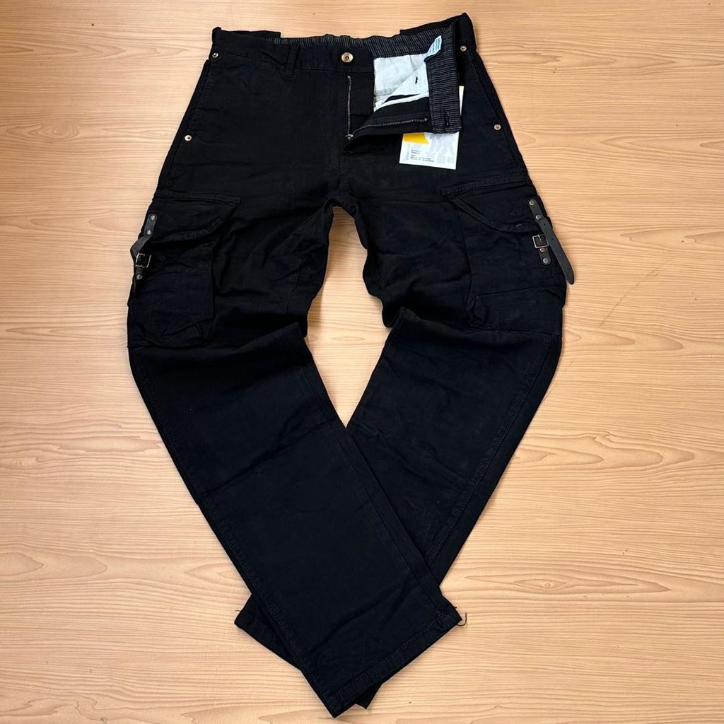dms_kollections's tweet photo. Heavy Cargo Pants Available 
30-38
300¢
Nationwide Delivery 🚚 📦 https://t.co/fETMFnkpGc