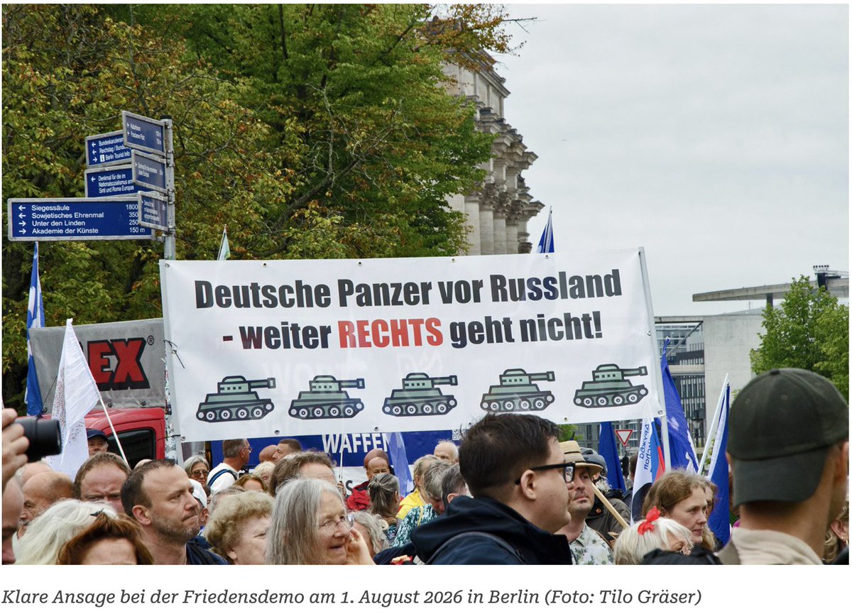 DanieleGanser's tweet photo. Es braucht Frieden zwischen Deutschland und Russland! Es ist falsch, wenn die Regierung in Berlin Panzer und Drohnen an die Ukraine liefert und Kiew damit auf Russland schiesst! Dadurch steigt die Kriegsgefahr für Deutschland. Die Mehrheit der Menschen will das nicht! Wir wollen Frieden, keine Eskalation!