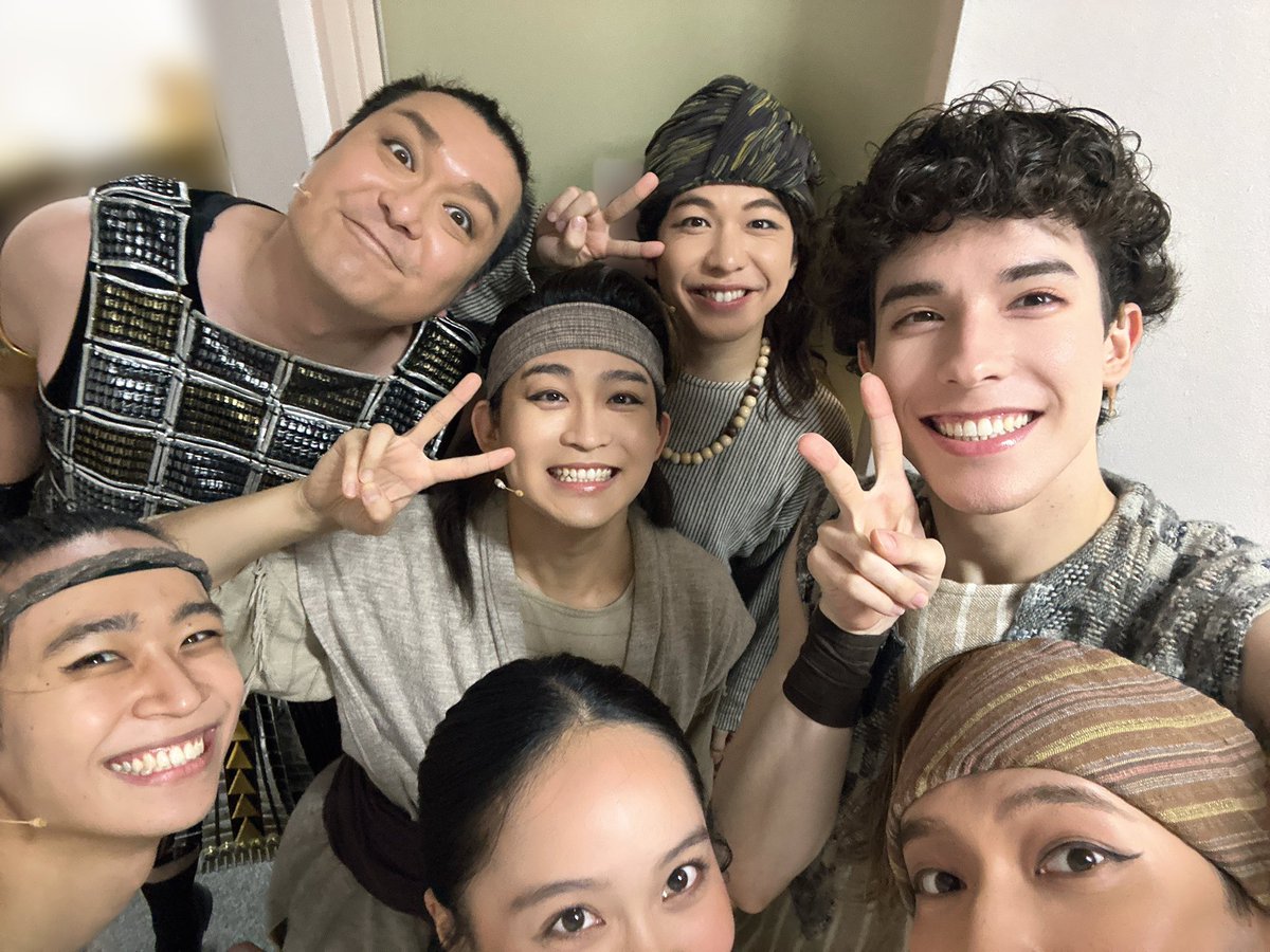 Misato_H213's tweet photo. #ジョセフ
大好きなキャストの皆さまとのお写真たち!!📸

4枚までしか載せられなかったので、ぜひぼくの公式インスタも覗いて見てください👀

大量にあります✨️👇🏻
https://t.co/zkXVu2meec

みさと

@JosephmusicalJP 
@kota_yabu_hsj https://t.co/Jd7I1R2qOB