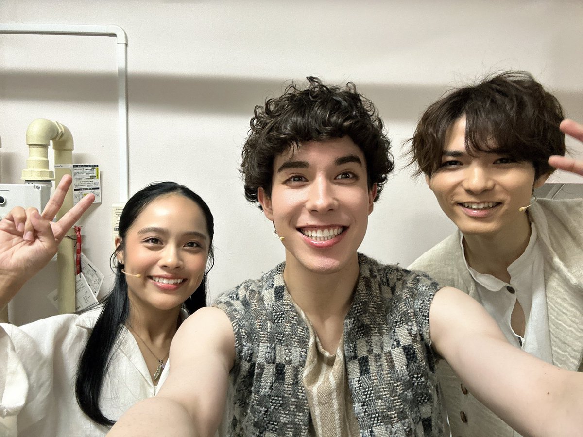 Misato_H213's tweet photo. #ジョセフ
大好きなキャストの皆さまとのお写真たち!!📸

4枚までしか載せられなかったので、ぜひぼくの公式インスタも覗いて見てください👀

大量にあります✨️👇🏻
https://t.co/zkXVu2meec

みさと

@JosephmusicalJP 
@kota_yabu_hsj https://t.co/Jd7I1R2qOB