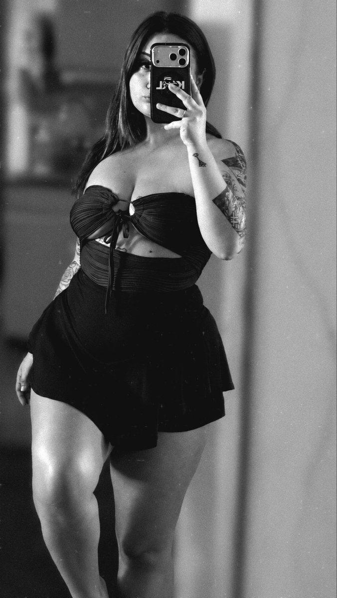 curvyyybarbie's tweet photo. 🖤 https://t.co/WUE2hxHAhN
