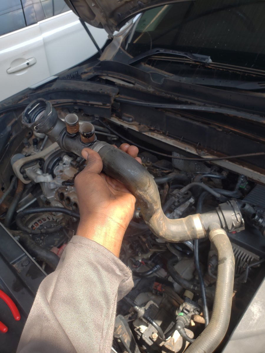 ScottTomm16836's tweet photo. Volvo leakage.
Inspection done and ready to replace the pipes.
#volvo https://t.co/nbZ6m7foiQ