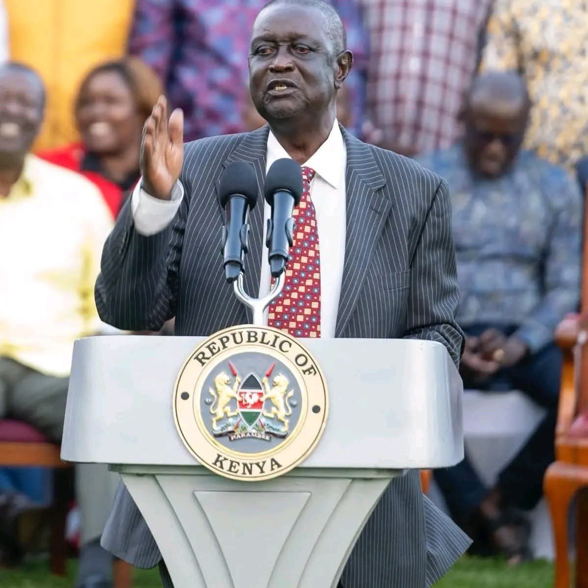 Aggrey_Bando's tweet photo. Oburu has resigned as senate energy committee chair, in order to focus on building ODM Party and his reelection as Siaya County senator.

Did he die?

Someone else would rather be removed from the demanding committee roles than resign voluntarily. https://t.co/R49v28TGSs
