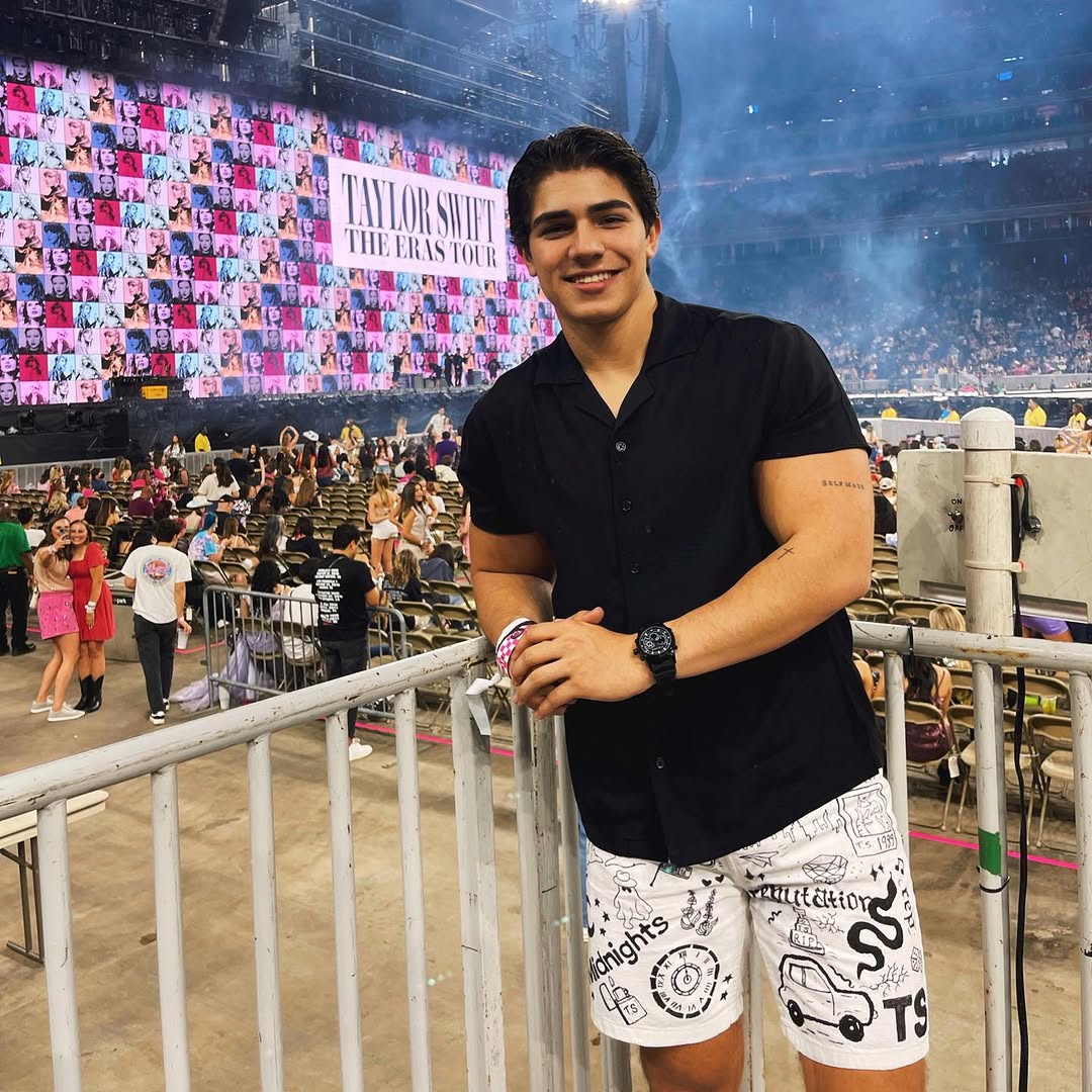 diegogranadhstw's tweet photo. I had the time of my life with you  🤍 https://t.co/nZVDfIvSgc