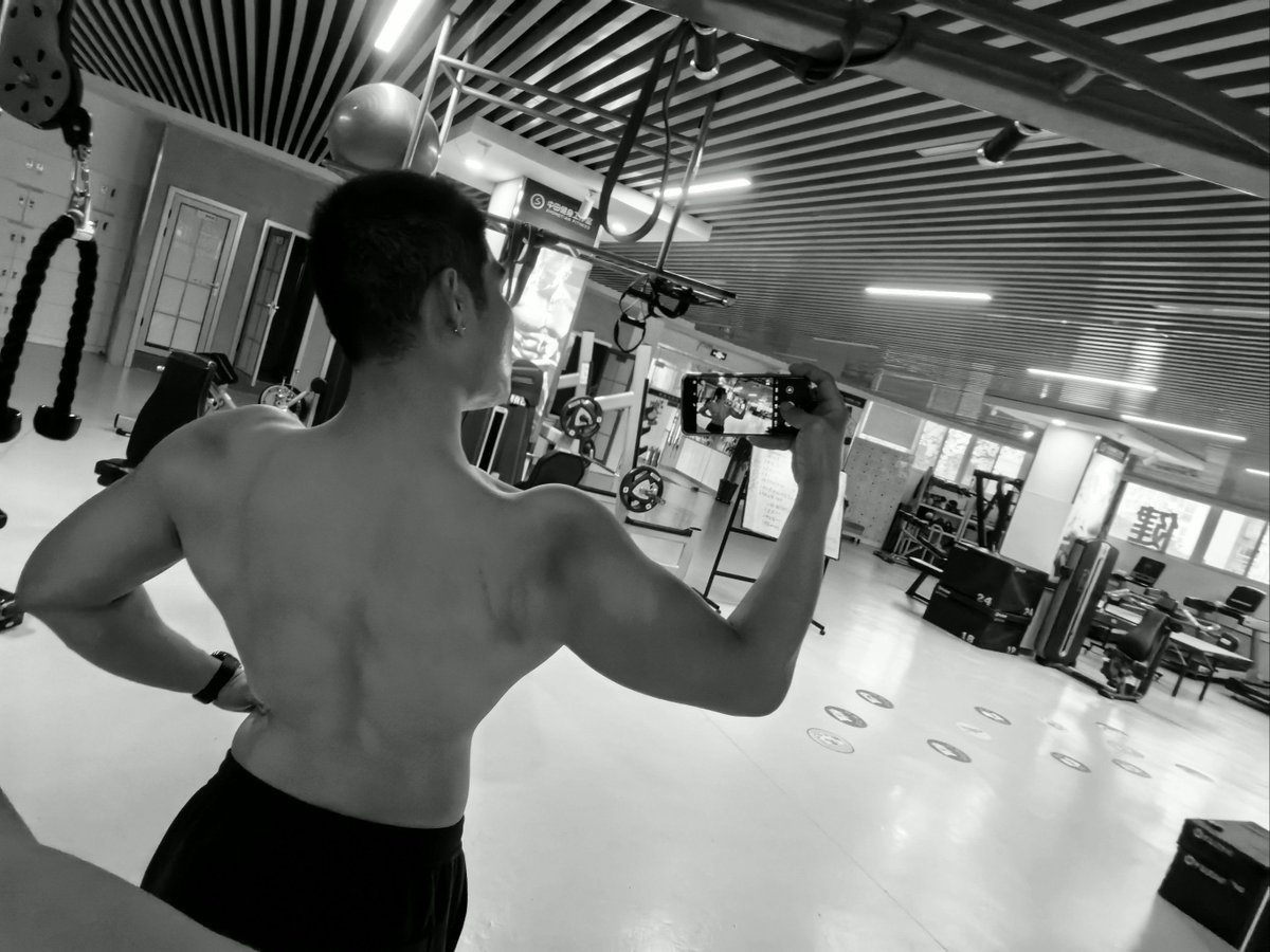 PipaJ23's tweet photo. Just pushed past my limits today—pain’s just my body’s way of saying “grow”. Another small win unlocked. https://t.co/6hHpReZOPd
