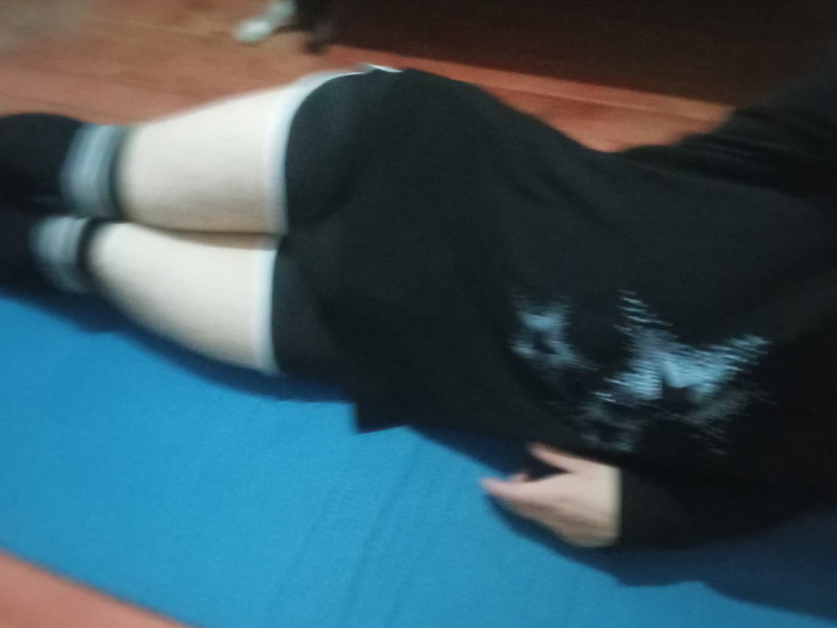 ShapBoy1001's tweet photo. Chicooos ya somos 5.200!! :D muchas gracias a todos los quiero muchisimo me hacen muy feliz :3 y nose como agradecerles tanto π₯Ί
#Femboy #FembouHips #Muslos https://t.co/fG2RsqcONu