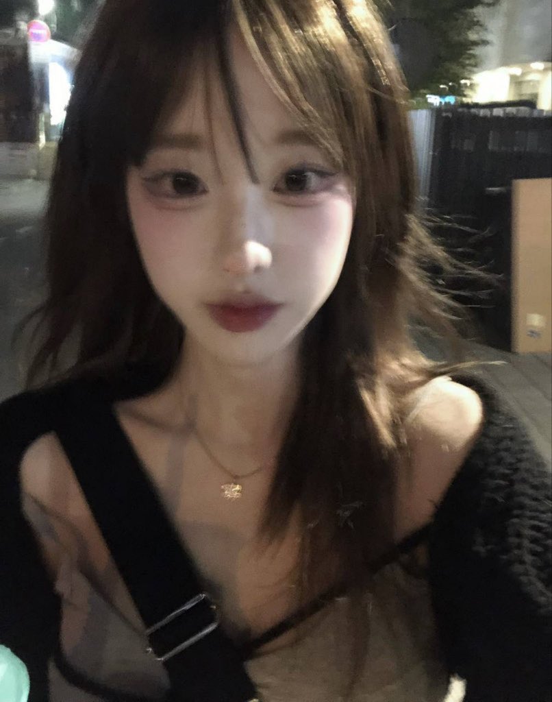 abdulmanaa33167's tweet photo. 新人刚玩x                                   

高考结束彻底放飞！                                     

谁要锐评准女大的福照🤪 https://t.co/zuL82P4rbJ