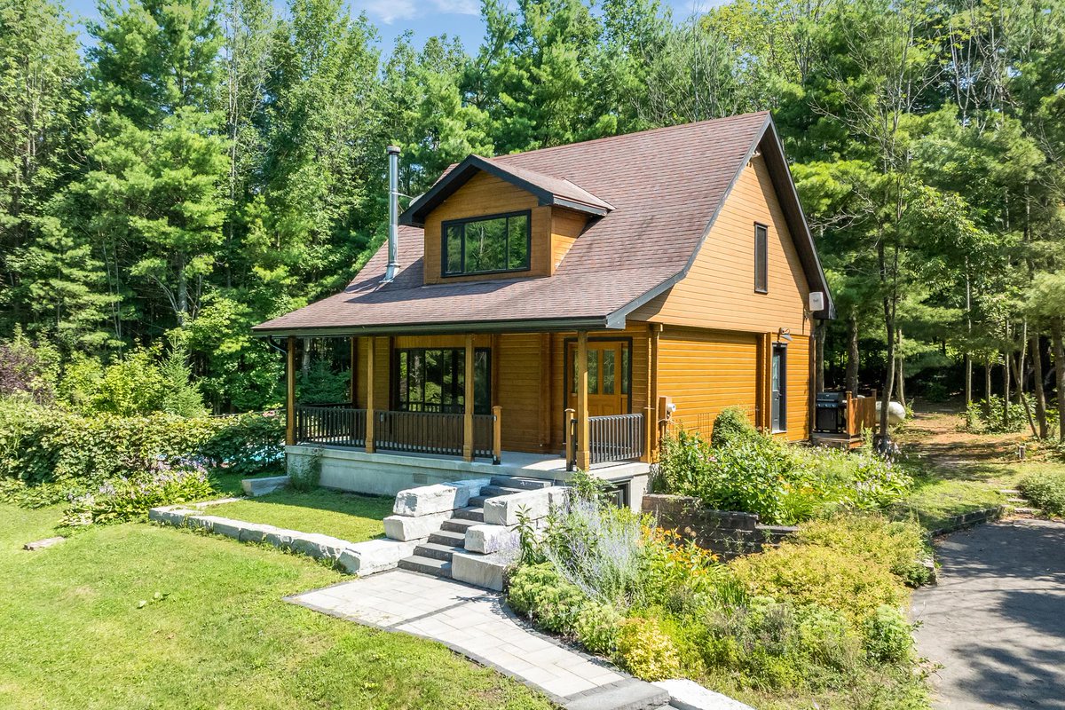 FarisTeam's tweet photo. HOME FOR SALE - Charming Cedar Retreat in Springwater - 2668 McDonald Road, Springwater #FarisTeam #NewListing #RealEstate #ForSale #HomeForSale #SimcoeCounty #Springwater #Rural #Backyard #Family #Pool #Acreage #SimcoeCountyRealEstate #OntarioHomes
https://t.co/Mne7RVztP7 https://t.co/WwmzJK2Sw1