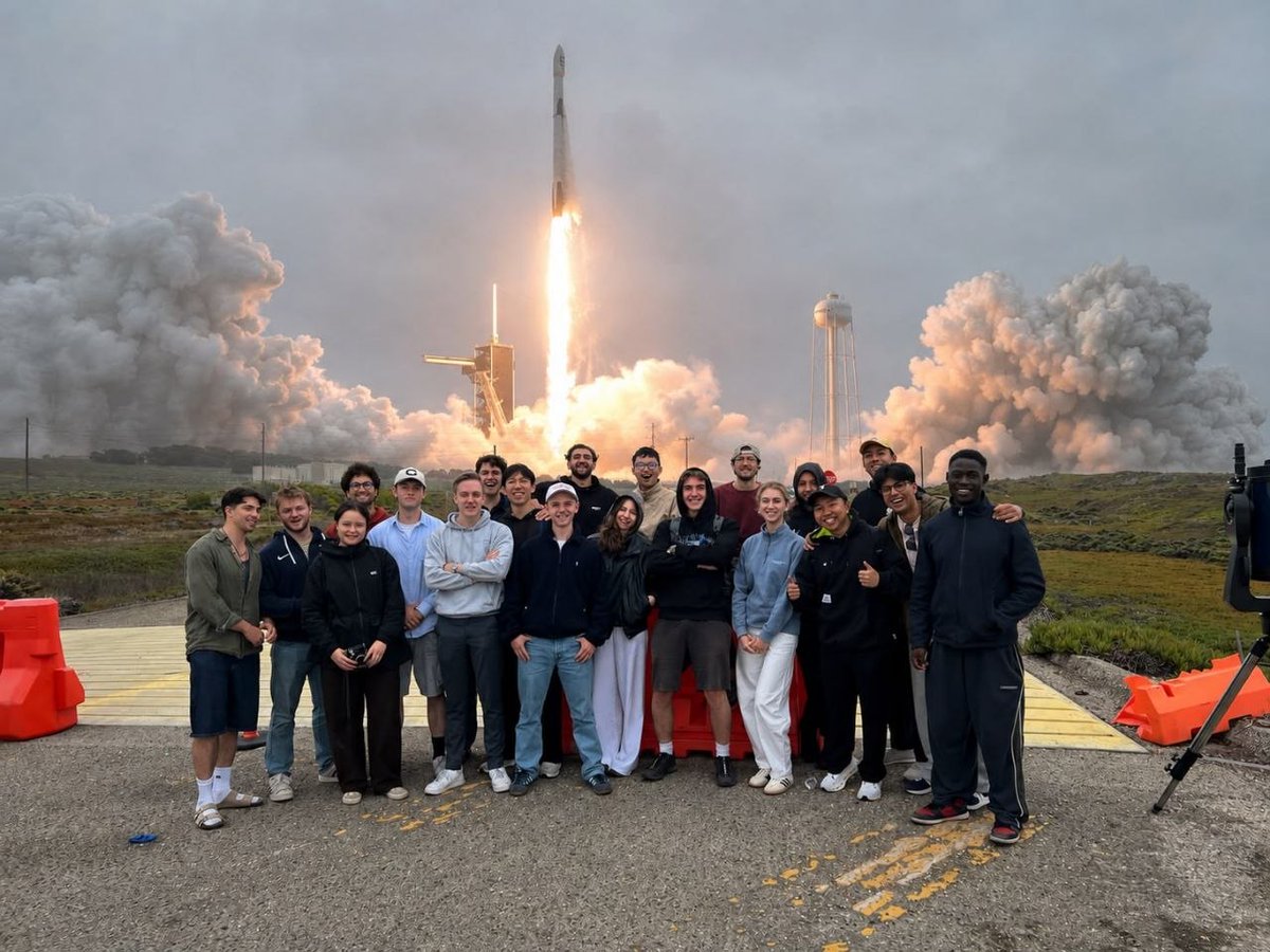 ChristianBakhos's tweet photo. It’s been a wild first week. I watched a SpaceX launch, met some incredibly sharp people, and had conversations that completely shifted how I think about building.

For the founders here: What made you realize you’d found the right cofounder? https://t.co/C6Lya8B5A2