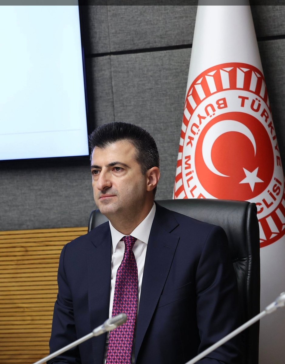 ErtugrlGaziTmsy's tweet photo. Gazi kardeşlerim @TBMMresmi kabul edilen kanun teklifi ile @TmsyGaziler vatan evlatları olarak 
🇹🇷 #ArtıkGaziyiz 🇹🇷 
Bugün @TmsyGaziler başkanımız Sn @ErtugrlGaziTmsy  ve
TMSY Başkan Yardımcımız
Sn @AytekinDemirel 
Sn @mustafaulu60332 birlikte @TmsyGaziler in Koca yürekli vekili Sn @celebimehmeta 'e Teşekkür  ziyareti yapılmıştır. 
@ErtugrlGaziTmsy başkanımızın önderliğinde yürütüğümüz Gazi olma sürecinde 24 saat esasına göre geceli gündüzlü yılmadan usanmadan @TmsyGaziler 'in Gazi sayılması için çalışan @Akparti İzmir milletvekili Sn @celebimehmeta 
çok teşekkür ediyoruz. 
Sayın @hulusiakarmedya bakanımızın başkanlığında şehit aileleri ve gazilerle ilgili komisyon çalışmaları devam ediyor ve tüm talepler titizlikle değerlendiriliyor inşallah en kısa zamanda giderilecektir. Bundan kimsenin şüphesi olmasın.
@TmsyGaziler olarak sizi ASLA unutmayacağız 
@TmsyGaziler vatan evlatları olarak DEVLETİMİZİN her zaman YANINDAYIZ
"GAZİLİK BİR ENGEL DEGİL BİR ÜNVANDIR"
@RTErdogan
@_cevdetyilmaz
@NumanKurtulmus0
@dbdevletbahceli
@kilicdarogluk 
@eczozgurozel
@MDervisogluTR 
@tciletisim
@hulusiakarmedya 
@mustafaelitas
@zorlu77
@avabdullahguler 
@MahinurOzdemir 
@ztarikdaroglu
@drbetulsayan
@dtcuneytaldemir
@deryayanikashb
@VeyselTipioglu 
@FeyziBerdibek1 
@sevansivacioglu
@refik_ozen16 
@resulkurt34 
@MvDrHasanArslan
@cuneytyuksel_
@ifarukaksu
@erkanakcay45 
@PrfDrFilizKilic
@oozgurbayraktar 
@kocakkonuralp
@MhpTbmmGrubu 
@MHP_Bilgi 
@YankiBagcioglu
@drmetinilhan40
@ozgurceylanYeni 
@leventalyyildiz