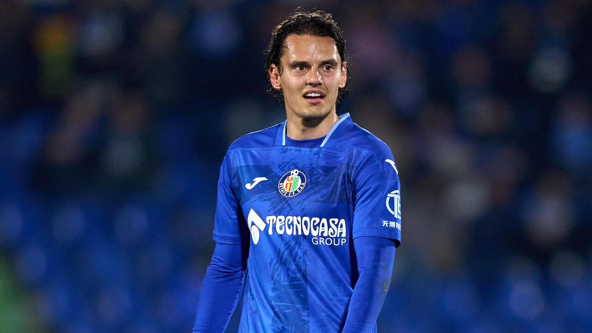 GetafeXtra's tweet photo. 💥 EL FUTURO DE ÜNAL, EN EL AIRE.

🇬🇧 El Bournemouth busca un traspaso permanente por el delantero y se muestra reacio a una cesión.

💙 Ünal prioriza volver al Getafe, mientras que el club azulón sigue trabajando para intentar hacerlo posible. El único obstáculo es su salario. https://t.co/Nh1APutq3H