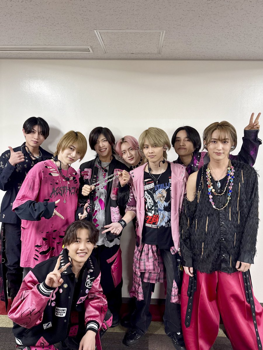 Hoshiki_0714's tweet photo. B&ZAIと過ごした夏
おかげで生きててよかったと初めて思えた夏
🙌のおかげで人生救われた🙌🫧✨🫧✨🫧⭐️🫧
#Bandzai
#BaetZ https://t.co/Esut3Ym7dn