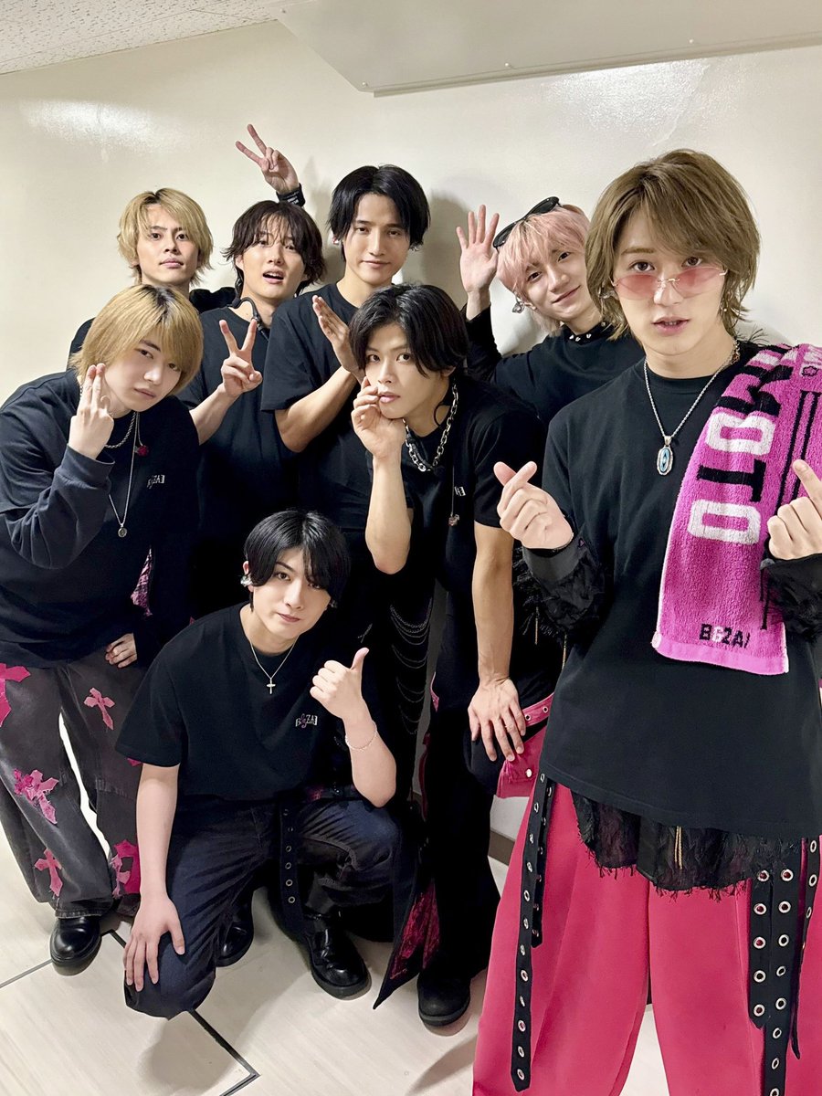 Hoshiki_0714's tweet photo. B&ZAIと過ごした夏
おかげで生きててよかったと初めて思えた夏
🙌のおかげで人生救われた🙌🫧✨🫧✨🫧⭐️🫧
#Bandzai
#BaetZ https://t.co/Esut3Ym7dn