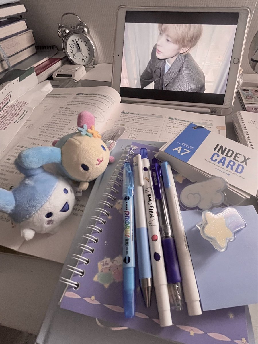 kyiio345's tweet photo. #공부계트친소 #일상계트친소 

공부 자극이 넘무 필요해 ~~♥♡
같이 공부하구 수다 떨 소녀들을 모셔요 (｡-_-｡) https://t.co/QqoHyRLNm7