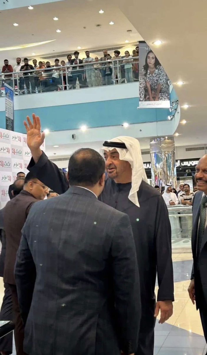 Mohammad_ae's tweet photo. جولة رئيس الدولة في المشرف مول - أبوظبي
11/8/2026 https://t.co/gUqFHpyXzL