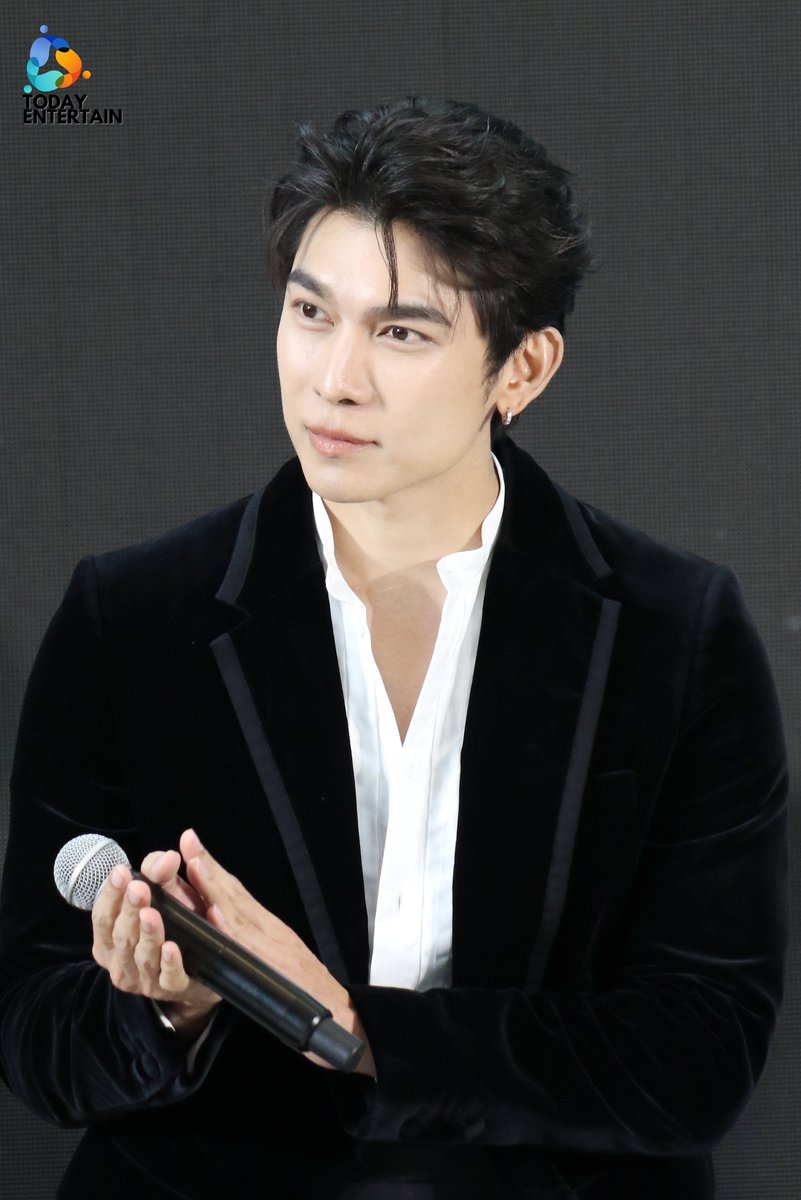 todayentth's tweet photo. "มิว ศุภศิษฏ์" ร่วมงานแถลงข่าวเปิดตัว PROJECT DUO ONE ในงาน "DUO ONE : TWO SOULS, ONE DREAM PRESS CONFERENCE 718015 Chemistry Reality Show"  

MEW PROJECTDUOONE
#PROJECTDUOONExMEW
#MewSuppasit #มิวศุภศิษฏ์
#PROJECTDUOONEPresscon
#แถลงข่าวเปิดตัวPROJECTDUOONE https://t.co/cXrek1jaXI