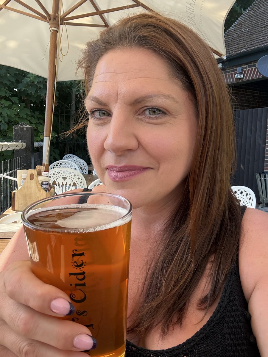 About_Maam's tweet photo. Cheers. https://t.co/8Sb99J9sjp