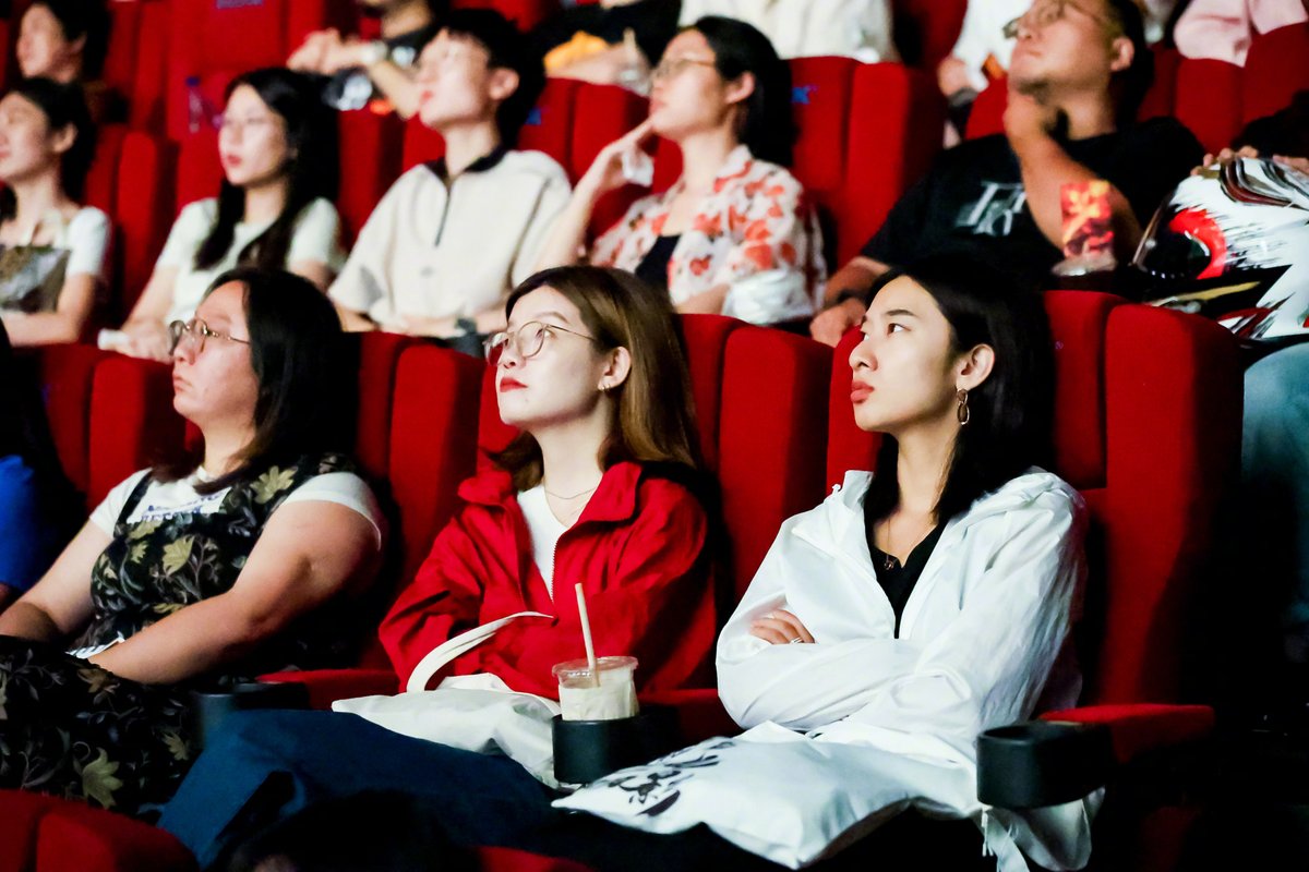 Xandra_Ning's tweet photo. Can we just appreciate how the final scene of Oppenheimer left everyone in the theater speechless Pure cinematic mastery that hits different every watch!， https://t.co/dzOlYF6R1R