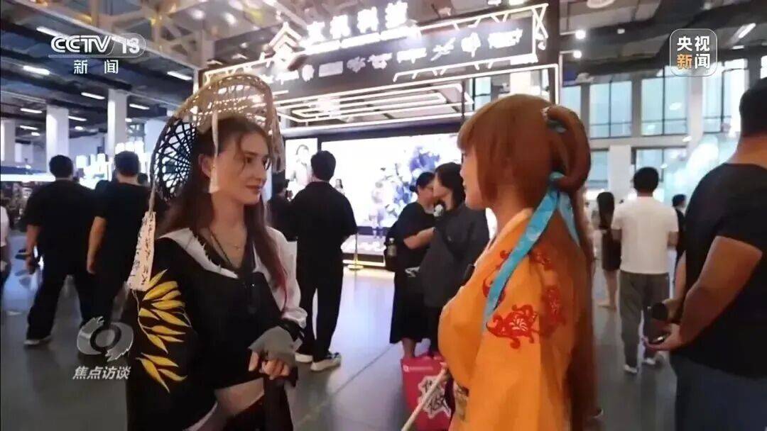 bashayer_vx1's tweet photo. Just got back from the anime convention and my tote bag is stuffed with too many merch, my voice is hoarse from yelling during the stage performances, and I’m already counting down to next year—this pure fun! https://t.co/uhzZskixhE