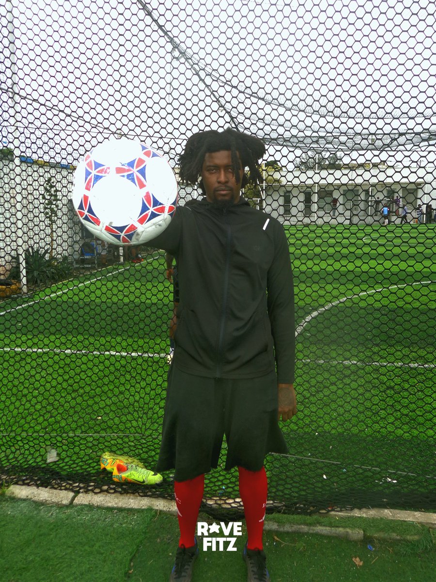 RaveFitz's tweet photo. On Saturday we went to watch the biggest rave community football tournament in Africa! 🌍🏆
Hosted by @_blakdave @trufomaudio 
Tensions were high, goals were flying, and some feelings were hurt 😉 but our people still pulled up looking amazing! Comment your favorite fits! https://t.co/dlqzbyiiR6