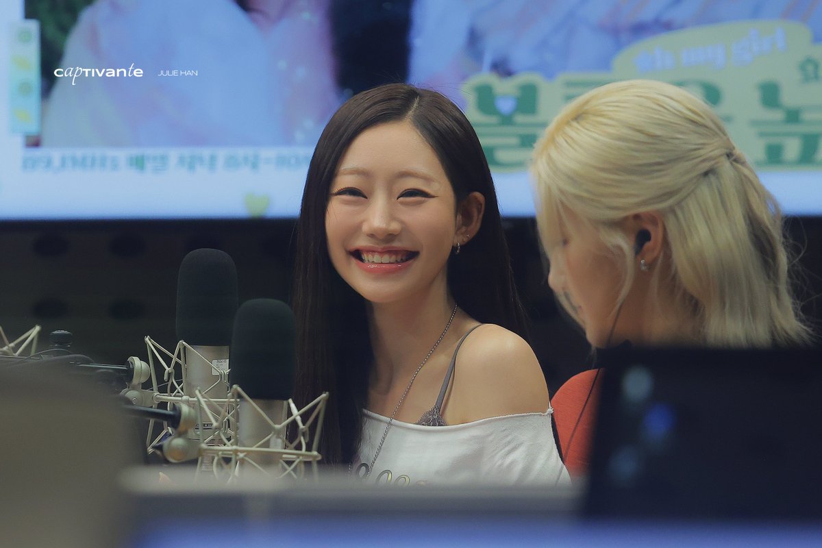 captivante329's tweet photo. 260810 #JULIE #쥴리 #KISSOFLIFE #키스오브라이프 https://t.co/tFO28ROK3M