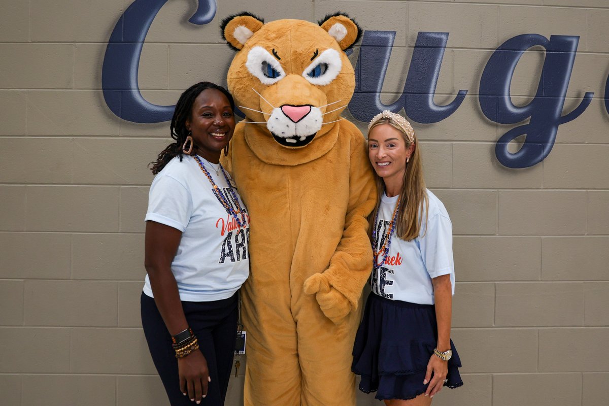 mckinneyisd's tweet photo. We loved welcoming our amazing students and their families last night during Elementary Meet the Teacher! The energy was fantastic, and we can’t wait for a wonderful school year ahead. Please enjoy these photos from Valley Creek Elementary! https://t.co/Pac8QKa5Ic