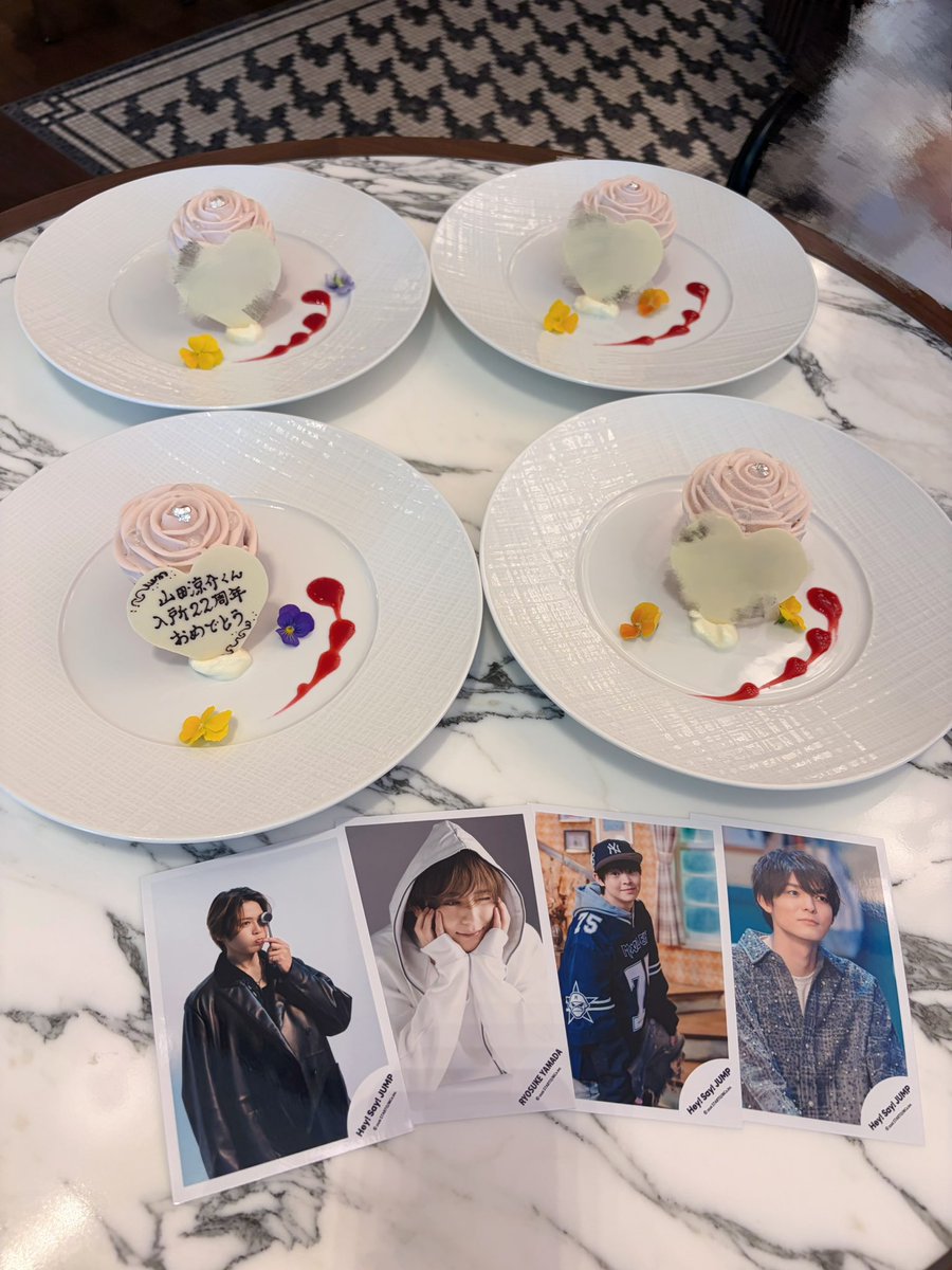 Ryonya_O5O9's tweet photo. アイドルになってくれてありがとう♥️
そしておめでとう＞ꇴ＜♪♥

 #山田涼介入所22周年
  #山田涼介 https://t.co/CYnBgnCT0P
