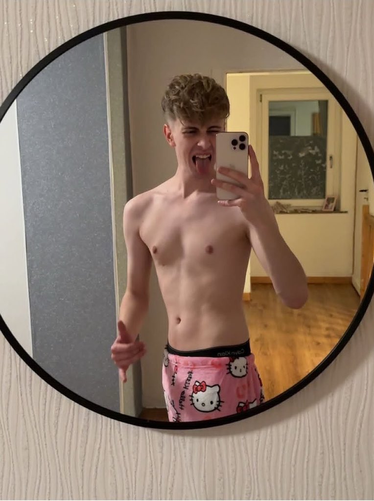 lio_maddox4's tweet photo. Click to my link to earn 🥰😍❤️🥀🏳️‍🌈https://t.co/sap0VLvlA0 https://t.co/dT5j3XtSYu