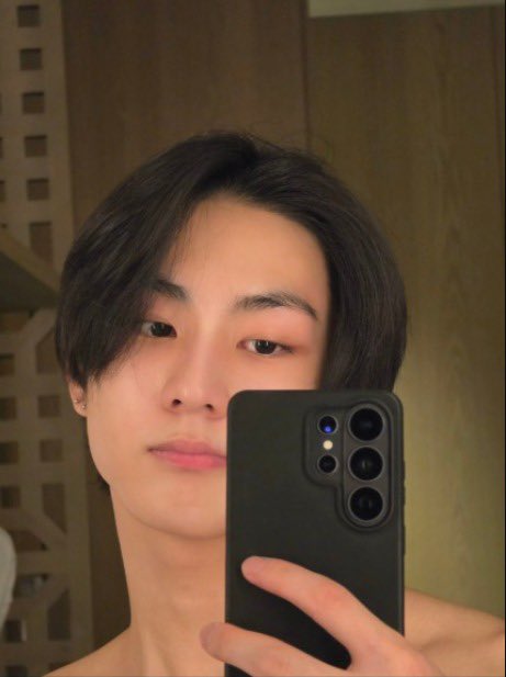 jkelovesjy's tweet photo. THE FUCKING DUALITY https://t.co/sAFqepHwTN