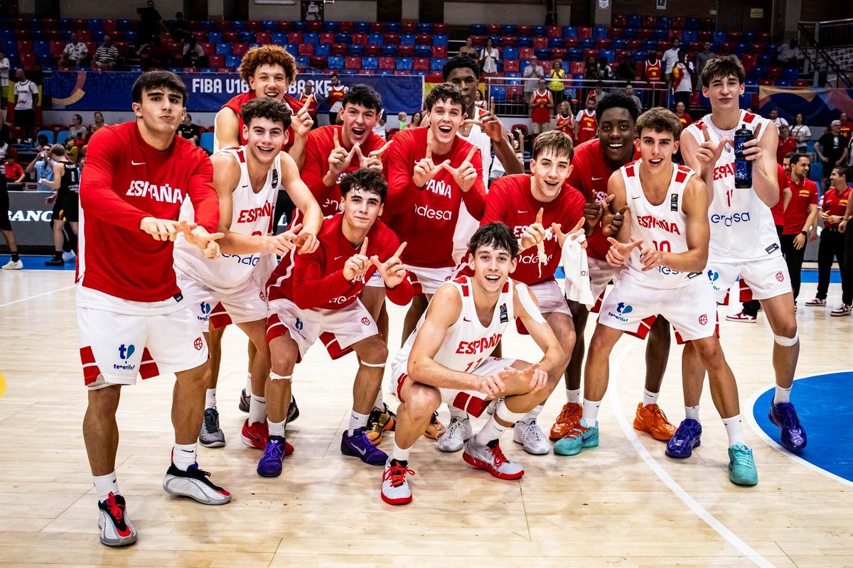 Cantera_Basket's tweet photo. #U16M 🔊 ¡Contundente victoria frente a Bélgica para sellar el pase a cuartos (97-60)! 🏀🇪🇸

⭐ MVP: Sergio Palau (13p, 8r, 4s, 22v)
🔝 Ryan Vincent (12p, 9r, 2a, 18v)

#U16EuroBasket https://t.co/7toVCiLfaq