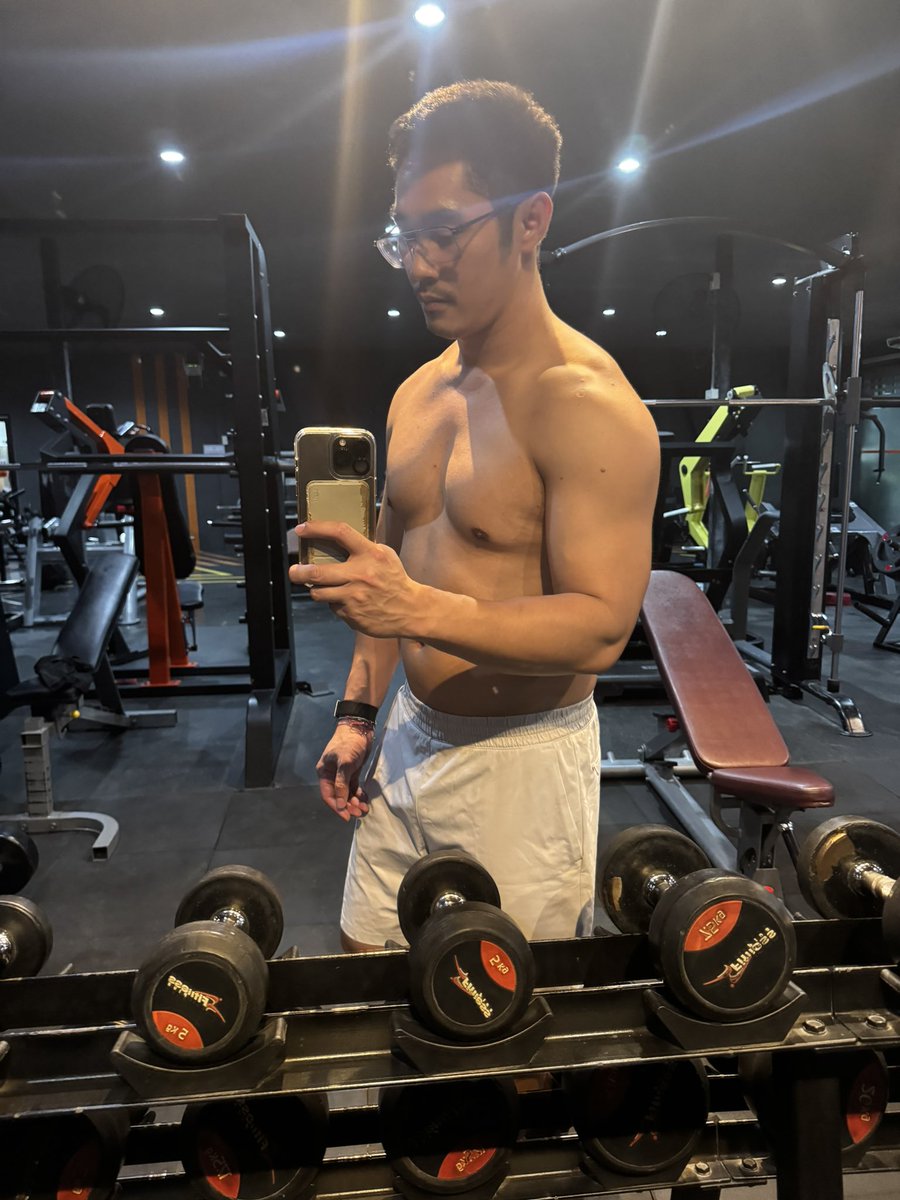 boy_dente's tweet photo. คนหายไปไหนหมด https://t.co/xmZwifVY29