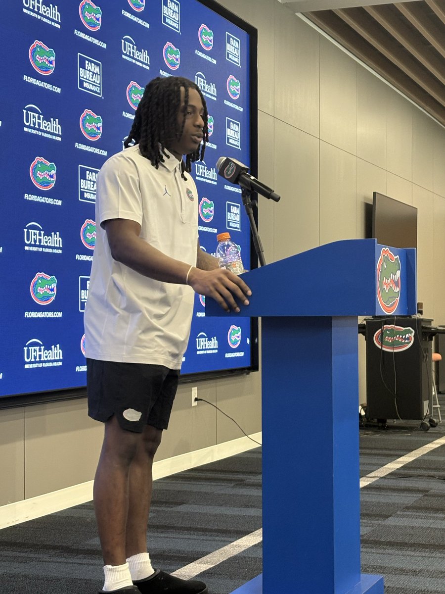 CadenAlvis05's tweet photo. TJ Abrams spoke on the standard at Florida:

“We can’t do 4-8 no more… we gotta get Florida back where it used to be.” https://t.co/TeerxCIW8v