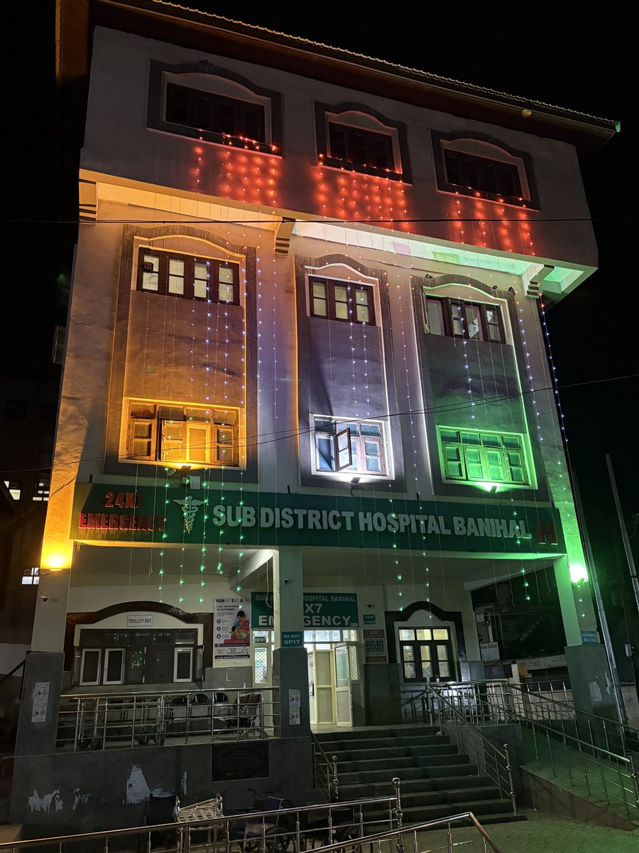 sdhbanihal's tweet photo. Government Sub-District Hospital (SDH) Banihal was beautifully illuminated in the Tricolour, reflecting the spirit of patriotism and national pride.

The vibrant lighting added a festive touch to the hospital premises ahead of 15th August. 🇮🇳✨
#sdhbanihal #tiranga https://t.co/PqLNbn79GX