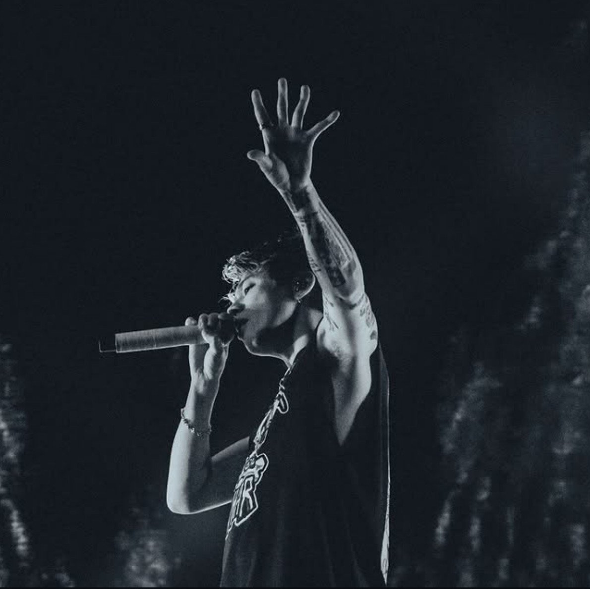 stllwthyou97's tweet photo. I love u Taka🖤 https://t.co/KrbvC082cD