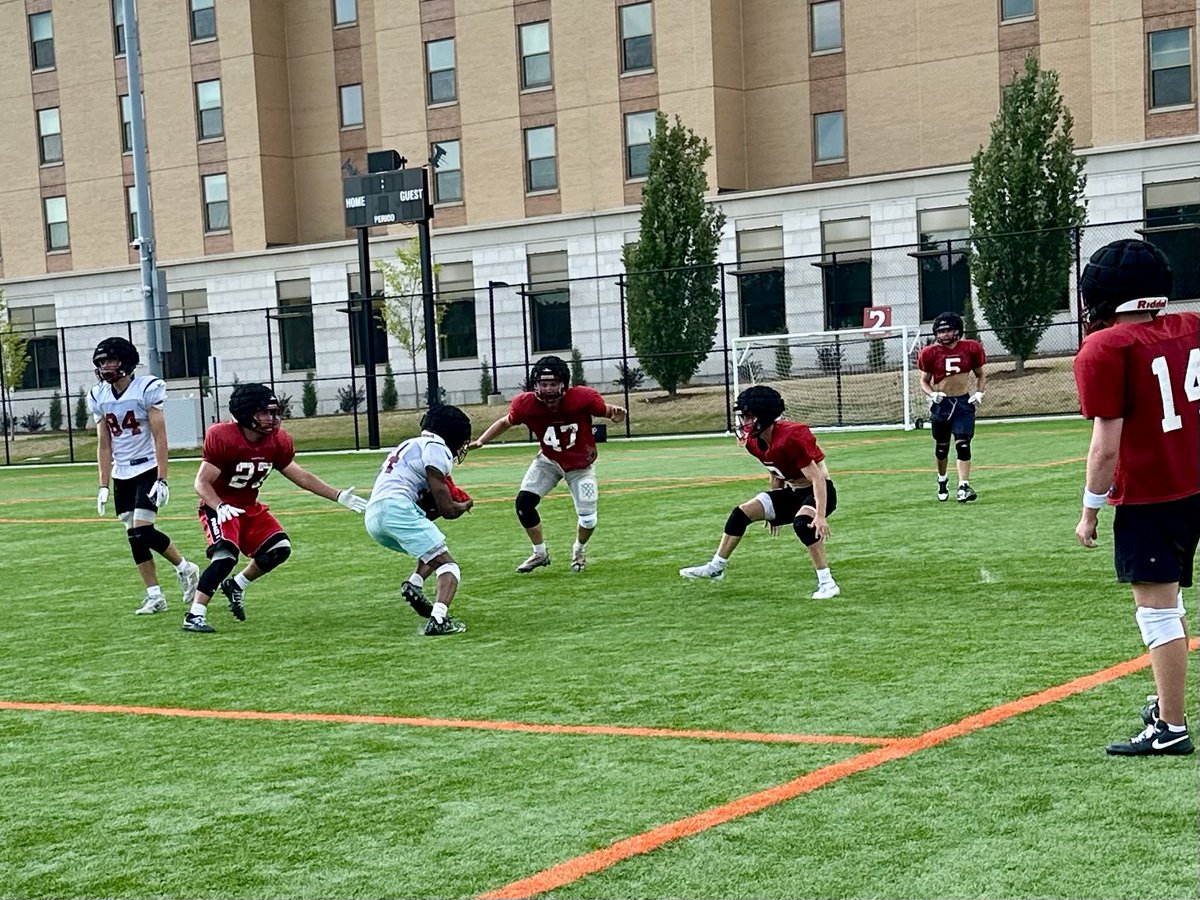 middletonhsfb's tweet photo. 📸 Photo Drop: Part 4️⃣

The grind doesn’t stop. 🏈

More moments from Middleton Football at UW Super Camp — competing, learning, and building together. 🔴⚪️

#SuperCamp #DefendTheNest #MiddletonFootball https://t.co/jyYRTcWDTw